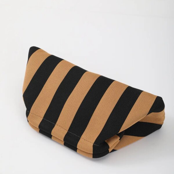 CITY GIRL POUCH - BROWN